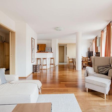 Bright And Spacious Penthouse W/ Terrace & Parking Βουδαπέστη Εξωτερικό φωτογραφία
