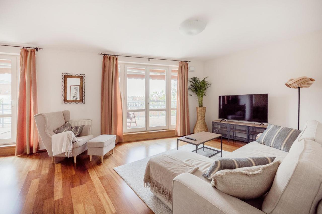 Bright And Spacious Penthouse W/ Terrace & Parking Βουδαπέστη Εξωτερικό φωτογραφία